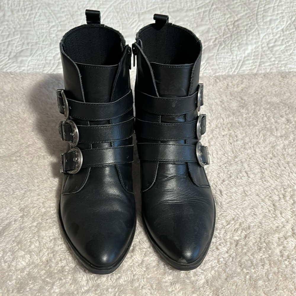 ⛓️Goth boots⛓️